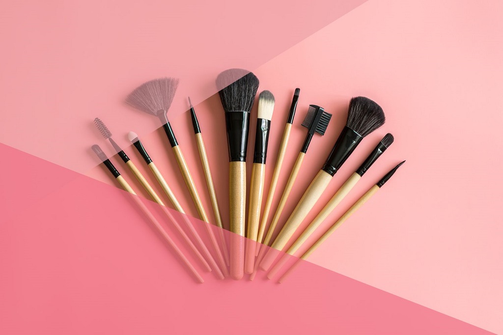 What brushes do you need for a full face of makeup?