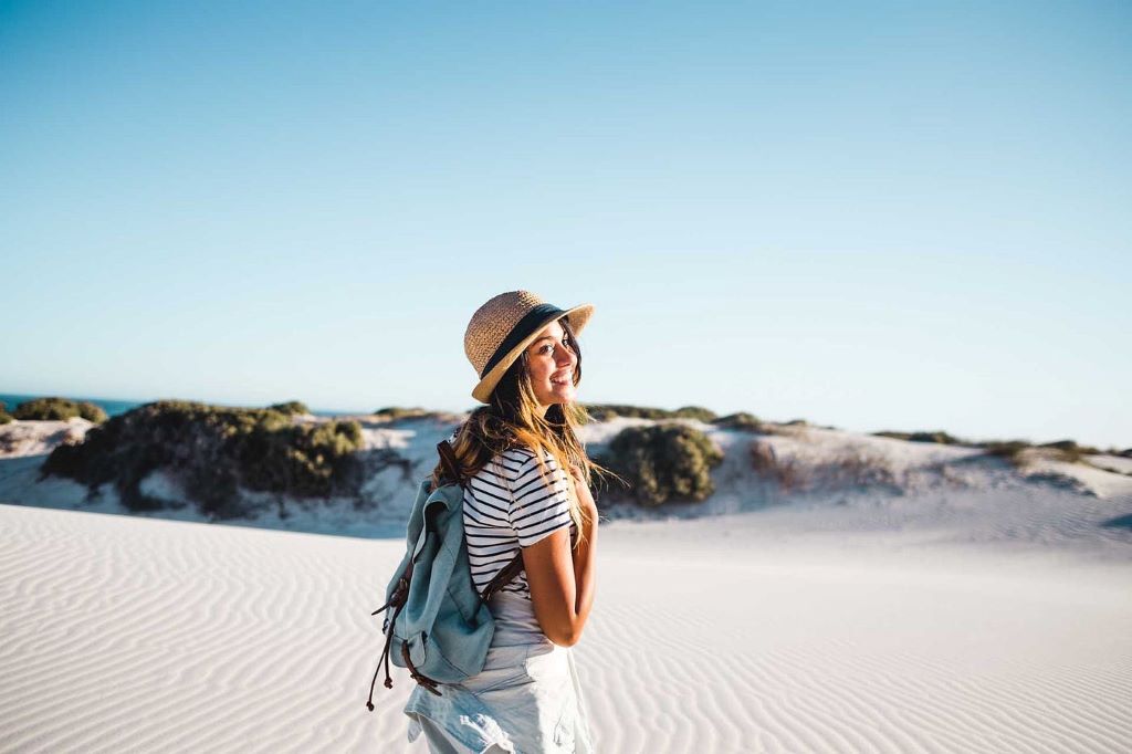 How do you travel alone step by step?
